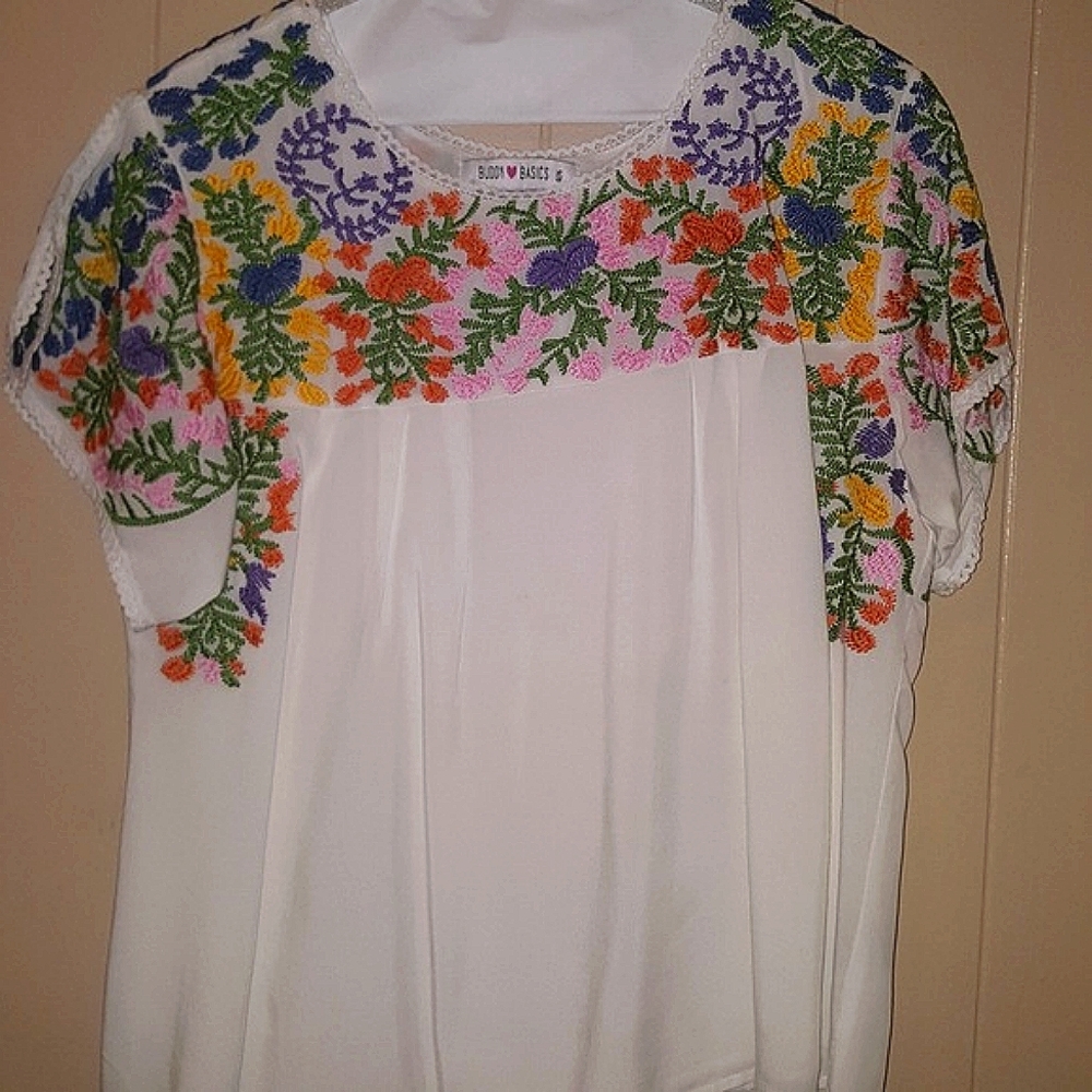 Buddy❤Basics Blouse size xs